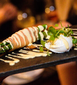 ASPARAGUS & POACHED EGG