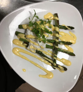 ASPARAGUS & POACHED EGG