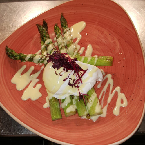 ASPARAGUS & POACHED EGG