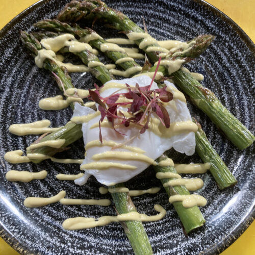 ASPARAGUS & POACHED EGG