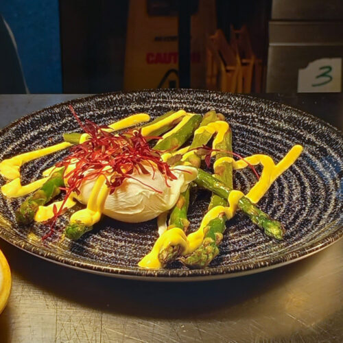 ASPARAGUS & POACHED EGG
