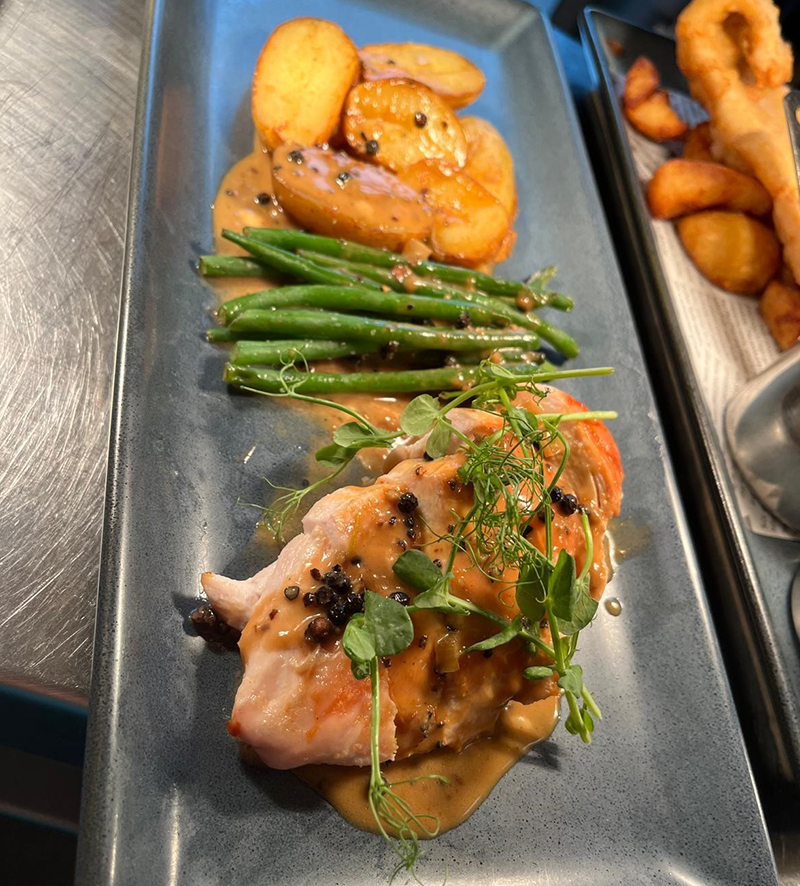 SLOT 508 - OVEN ROASTED CHICKEN - (PEPPERCORN) - (SET MENU - MAIN)