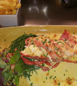 SLOT 336 - HALF LOBSTER GARLIC BUTTER