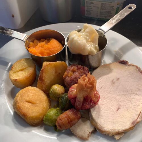 SLOT 545 - FESTIVE OVEN ROASTED TURKEY BREAST