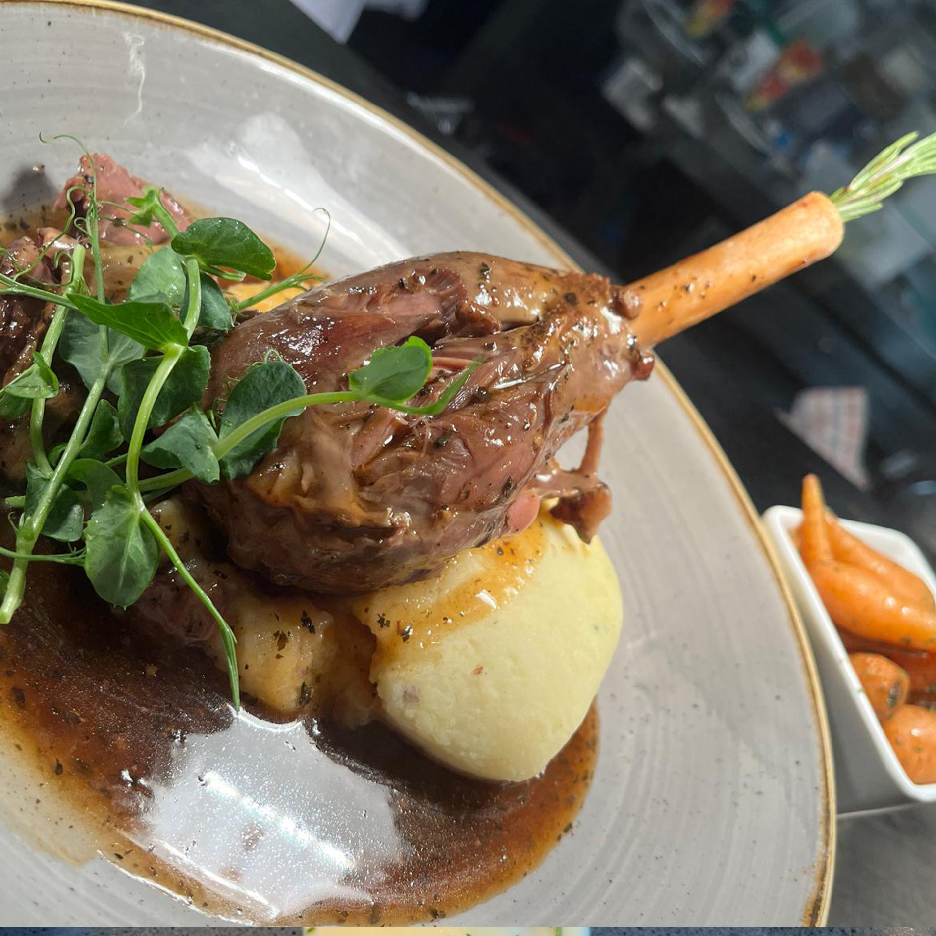 SLOT 41 - LAMB SHANK