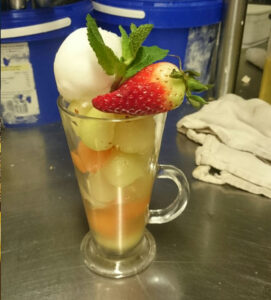 SLOT 702 - MELON & PINEAPPLE - DAYTIME MENU