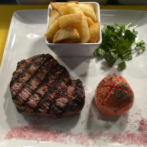 SLOT 32 - 8OZ SIRLION STEAK