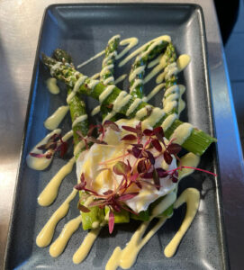 ASPARAGUS & POACHED EGG