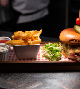 SLOT 43 - PAVILION CHEFS BURGER