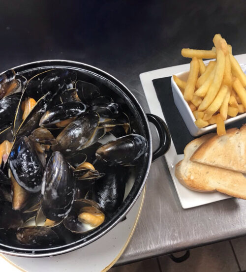 SLOT 507 - FRESH SCOTTISH ROPE MUSSELS - (SET MENU - MAIN)