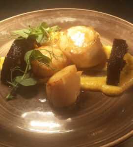 SLOT 26 - PAN SEARED ORKNEY SCALLOPS