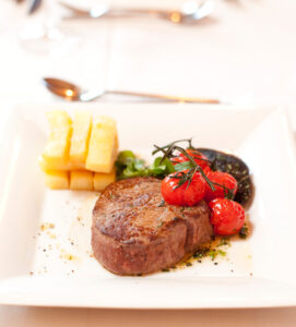 SLOT 32 - 8OZ SIRLION STEAK