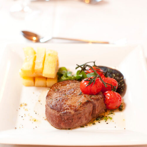 SLOT 32 - 8OZ SIRLION STEAK