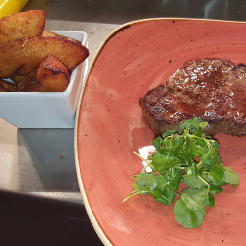 SLOT 32 - 8OZ SIRLION STEAK