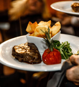 SLOT 32 - 8OZ SIRLION STEAK