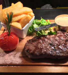 SLOT 32 - 8OZ SIRLION STEAK