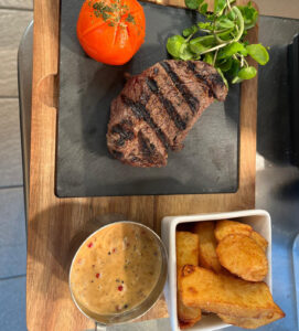 SLOT 32 - 8OZ SIRLION STEAK