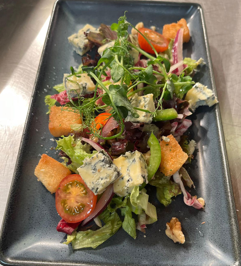 SLOT 504 - INCLUSIVE BLUE CHEESE SALAD