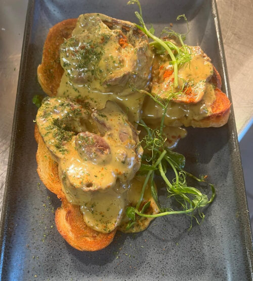 SLOT 548 - FESTIVE DAYTIME - DEVILLED CHICKEN LIVERS