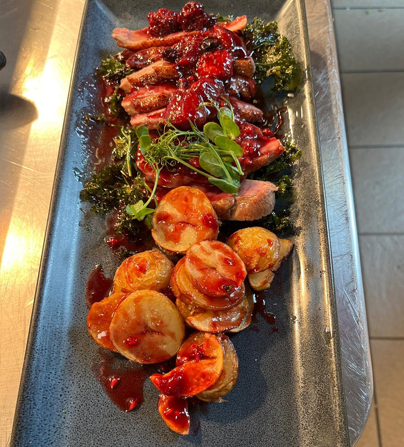 SLOT 553 - FESTIVE EVENING - OVEN ROASTED DUCK BREAST