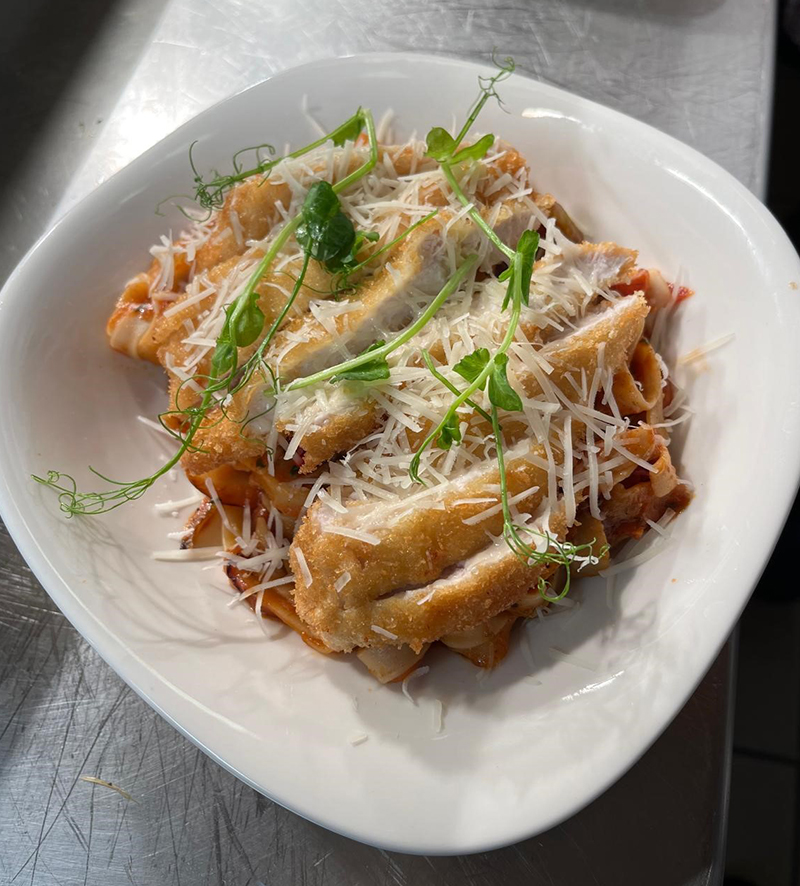 SLOT 125 - PARMESAN CHICKEN TAGLIATELLE